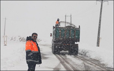بازگشایی ۱۸۰ راه روستایی مسدود شده بر اثر کولاک و بارش برف در آذربایجان غربی