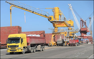 واردات نزدیک به ۶۰۰ هزار تن کالا به کشور بنادر استان مازندران
