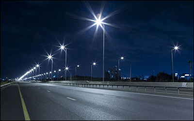 اولویت ارتقا ایمنی راه‌ها با نصب سیستم روشنایی در نقاط پرحادثه است