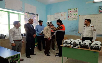 برگزاری ۴ کارگاه آموزشی و اهدای ۴۸ کلاه ایمنی به راکبان موتورسیکلت در استان بوشهر